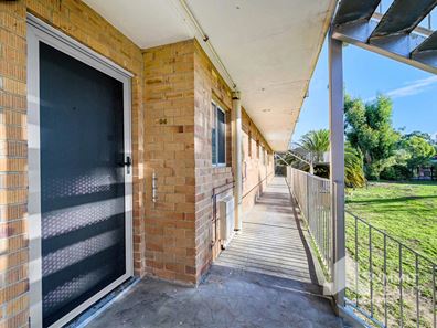24/2 Rand Court, Withers WA 6230