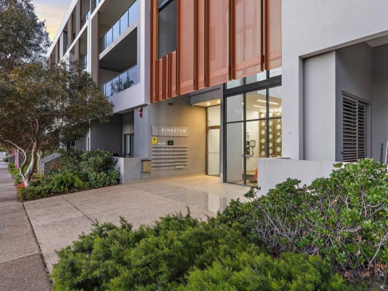 61/16 Midgegooroo Avenue, Cockburn Central