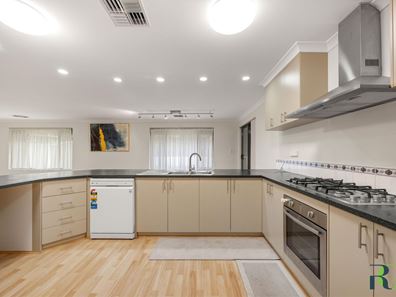 131 Countess Circuit, South Yunderup WA 6208