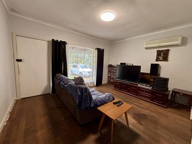 23 Mclarty Street, Dwellingup WA 6213