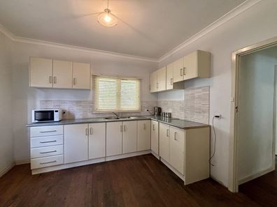 23 Mclarty Street, Dwellingup WA 6213