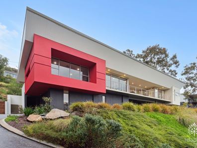 27 Robertson Road, Gooseberry Hill WA 6076