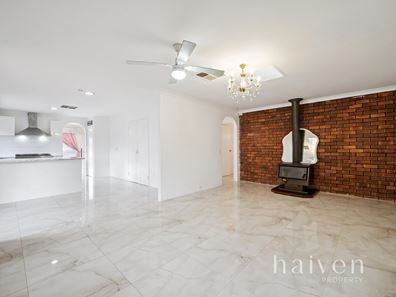 11 ASTINAL DRIVE, Gosnells WA 6110