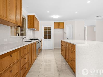 65 East Churchill Avenue, Beeliar WA 6164