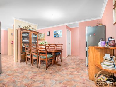 14 Sunnybanks Drive, Strathalbyn WA 6530