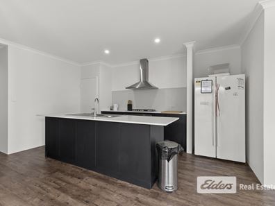2/1 Aquila Drive, Australind WA 6233