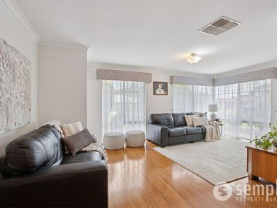 3 Molloy Circuit, Atwell WA 6164