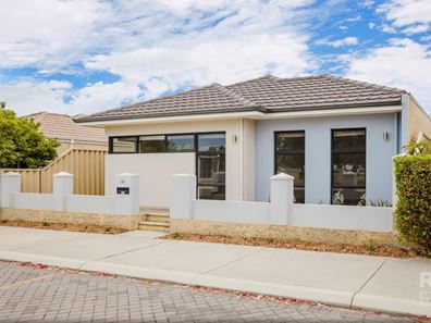 10 Lockerbie Turn, Butler WA 6036