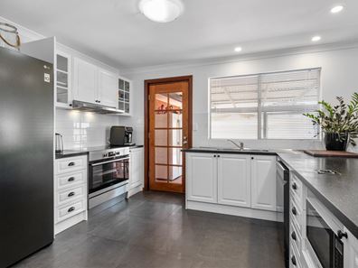 34 Azamor Drive, Boulder WA 6432