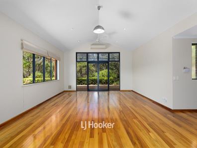 7 Coen Close, Millbridge WA 6232