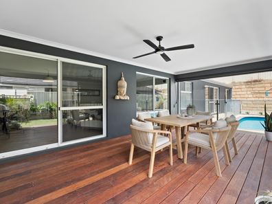 14 Cronulla Road, Secret Harbour WA 6173
