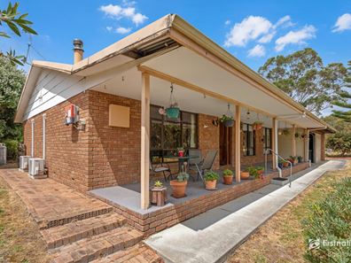 99 Warren Road, Millbrook WA 6330