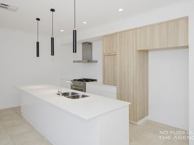 1/12 Loder Way, South Guildford WA 6055