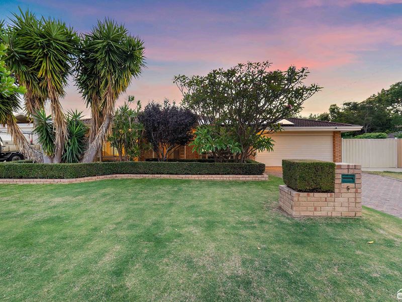 5 Gaze Court, Armadale WA 6112
