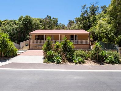 19 Myalup Beach Road, Myalup WA 6220