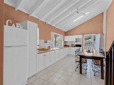 19 Myalup Beach Road, Myalup WA 6220