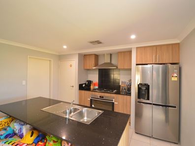6 Hovea Lane, Pinjarra WA 6208