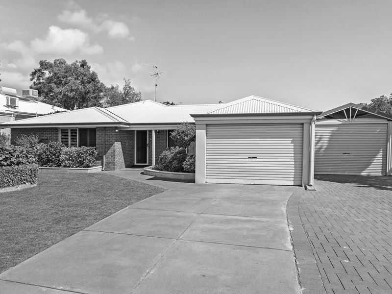 12 Elderberry Circle, Halls Head WA 6210