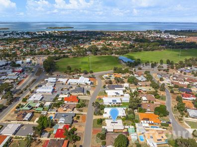 12 Elderberry Circle, Halls Head WA 6210