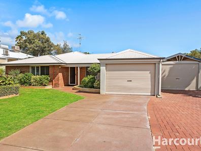 12 Elderberry Circle, Halls Head WA 6210