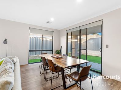 13 Hoking Cove, Ellenbrook WA 6069