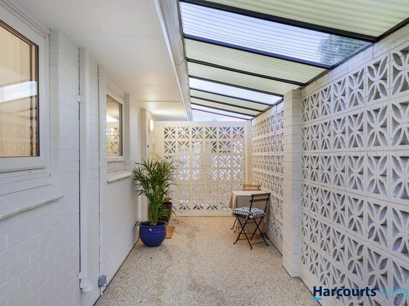 25 Surrey Street, Dianella WA 6059