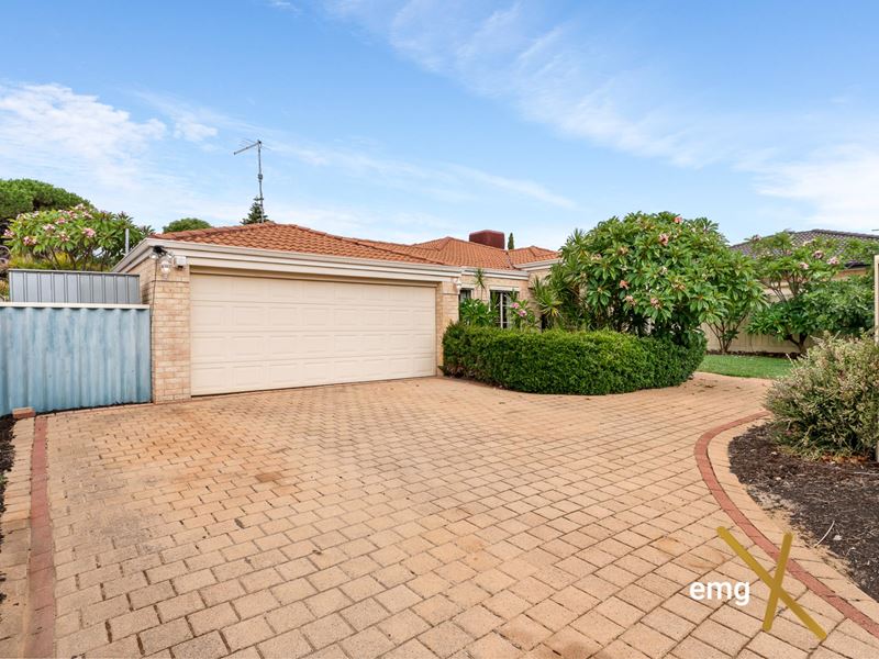 22B REDMOND ROAD, Hamilton Hill
