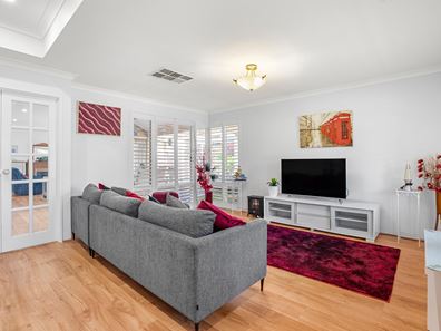 13 Highlander Parade, Rockingham WA 6168