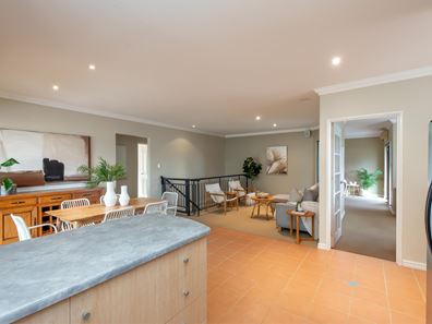 1/16 Kinsella Street, Joondanna WA 6060