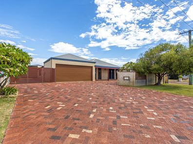 14 Woodlands Road, Golden Bay WA 6174