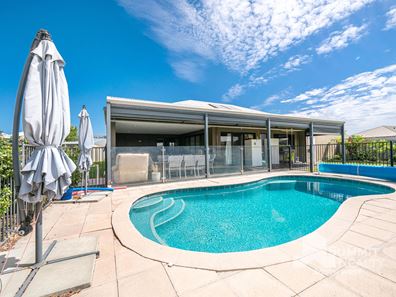 16 Pluto Drive, Australind WA 6233