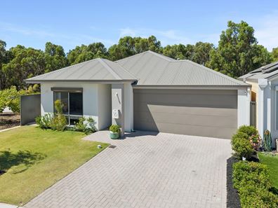 16 Paluma Grove, Yanchep WA 6035