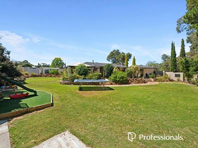 1 Halleendale Road, Walliston WA 6076