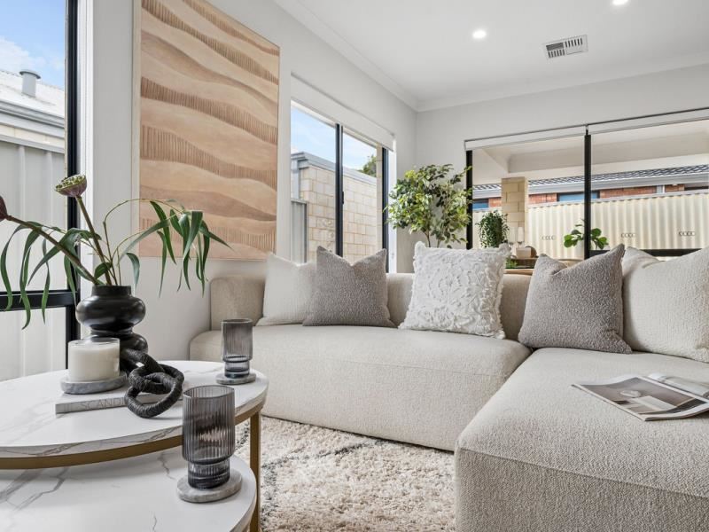74 Wisteria Parade, Edgewater