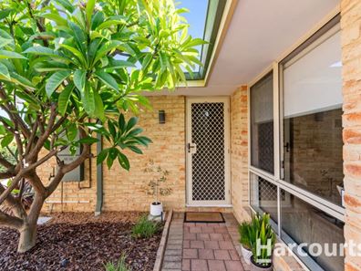 9/4 Callander Avenue, Kinross WA 6028