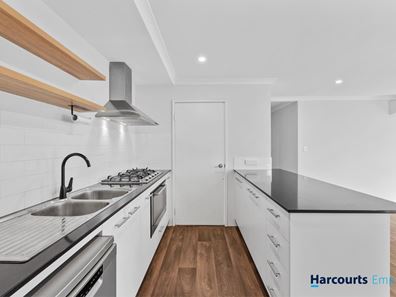 7 Capilano Avenue, Yanchep WA 6035