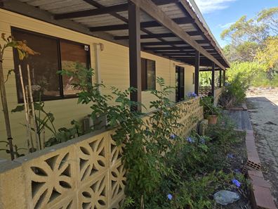 72 Kangaroo Way, Nilgen WA 6044