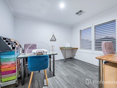 12 Althorpe Grove, Eglinton WA 6034