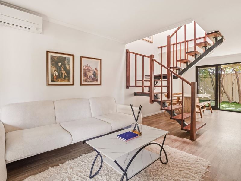 1/31 Caporn Street, Crawley WA 6009