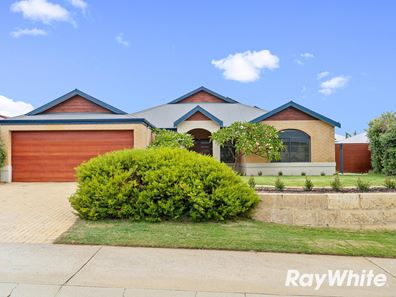 48 Buttercup Parkway, Halls Head WA 6210