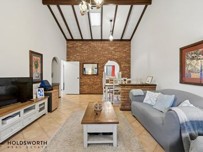 2/19-21 Hindmarsh Avenue, Yokine WA 6060