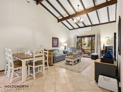 2/19-21 Hindmarsh Avenue, Yokine WA 6060