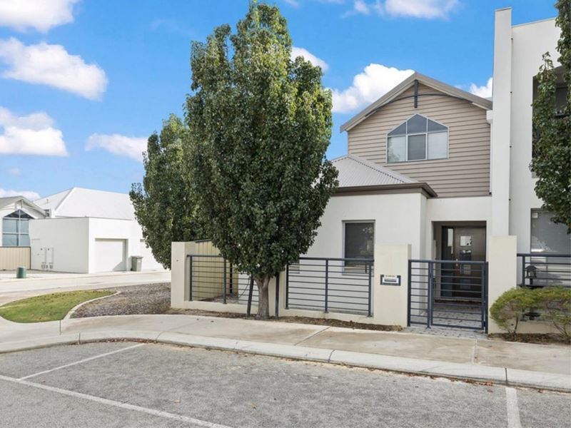 1 Kitson Turn, Clarkson