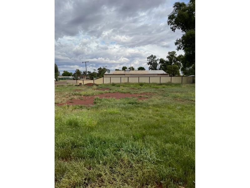 8 Boomerang Street, Laverton WA 6440
