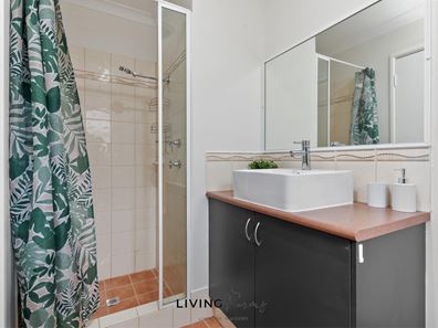 Room/2  13 Burkett Terrace, Bertram WA 6167