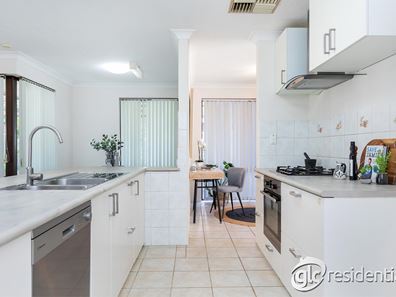8 Placid Court, South Lake WA 6164