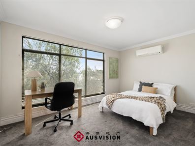1/8 Raleigh Street, Belmont WA 6104