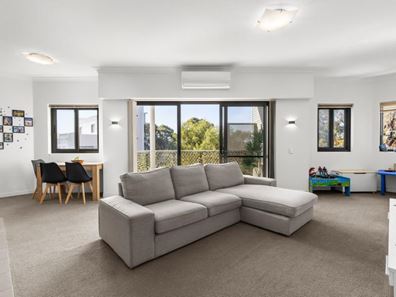 74/6 Walsh Loop, Joondalup WA 6027