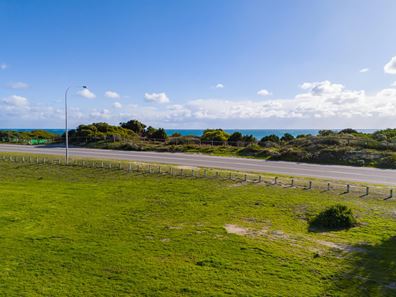 12 St Ives Loop, Kallaroo WA 6025