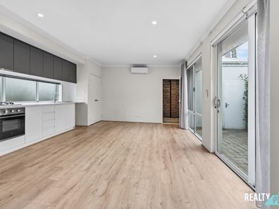 12/5 Denham Street, Spearwood WA 6163